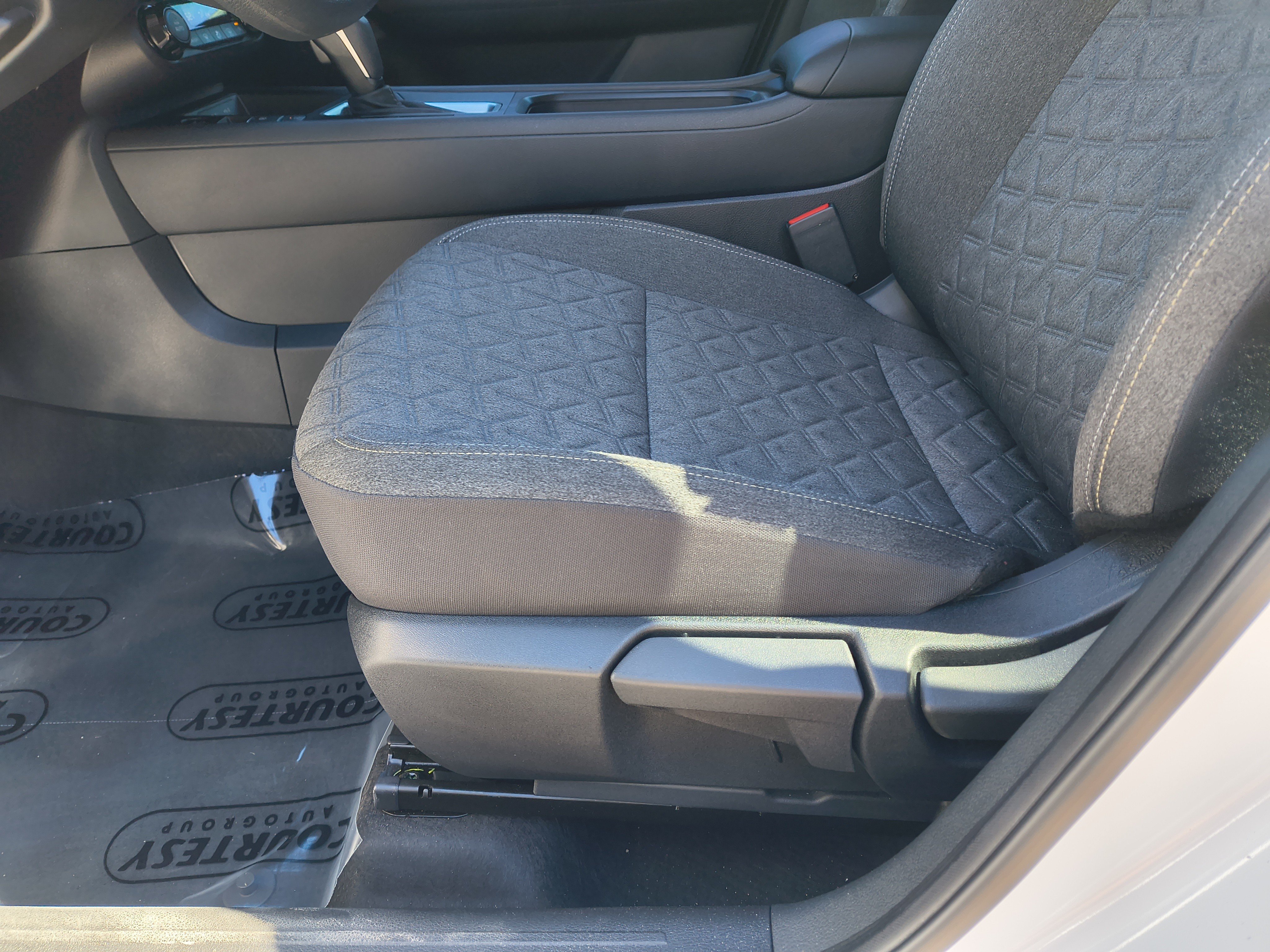 Certified 2026 Nissan Kicks SV FWD image 22
