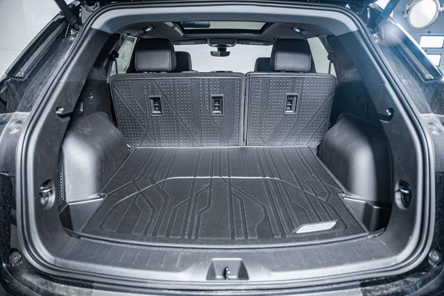 New 2026 Chevrolet Blazer LT w/ LPO, Black Sport Package image 9