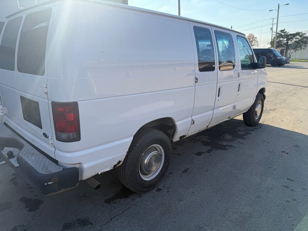 Used 2003 Ford E-250 and Econoline 250 image 5