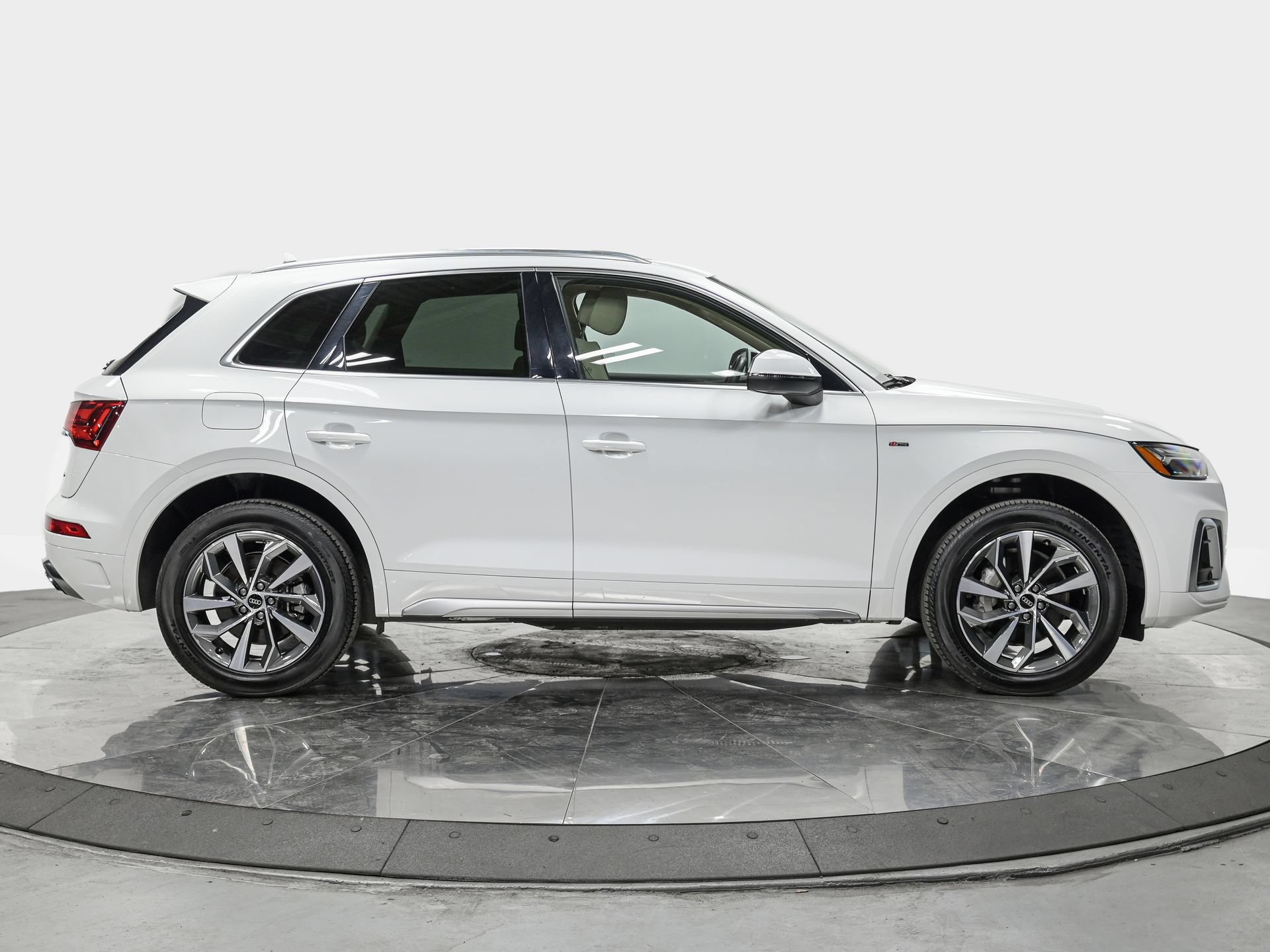 Used 2024 Audi Q5 2.0T Premium Plus AWD/4WD image 8