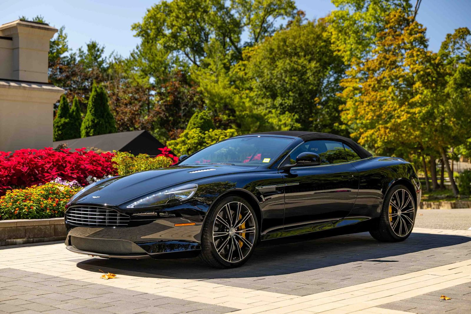 Used 2013 Aston Martin DB9 Volante RWD image 58