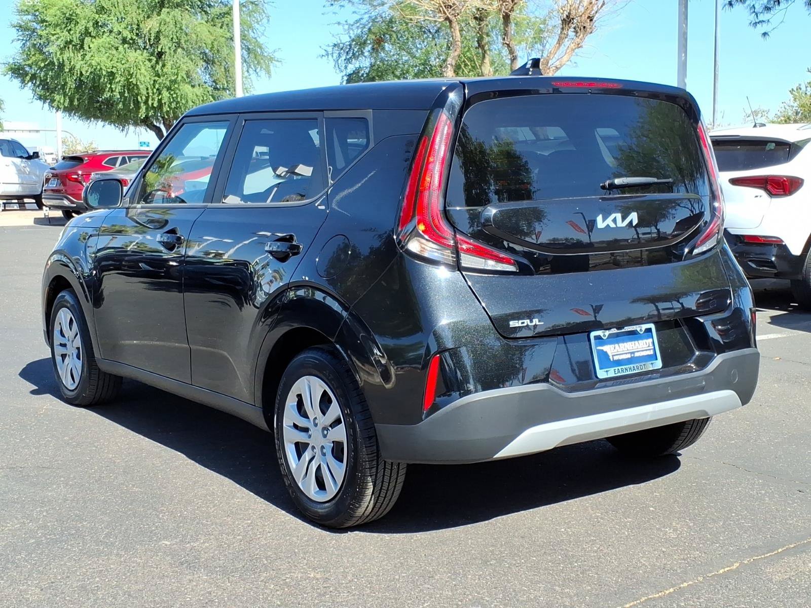 Used 2023 Kia Soul LX FWD image 3