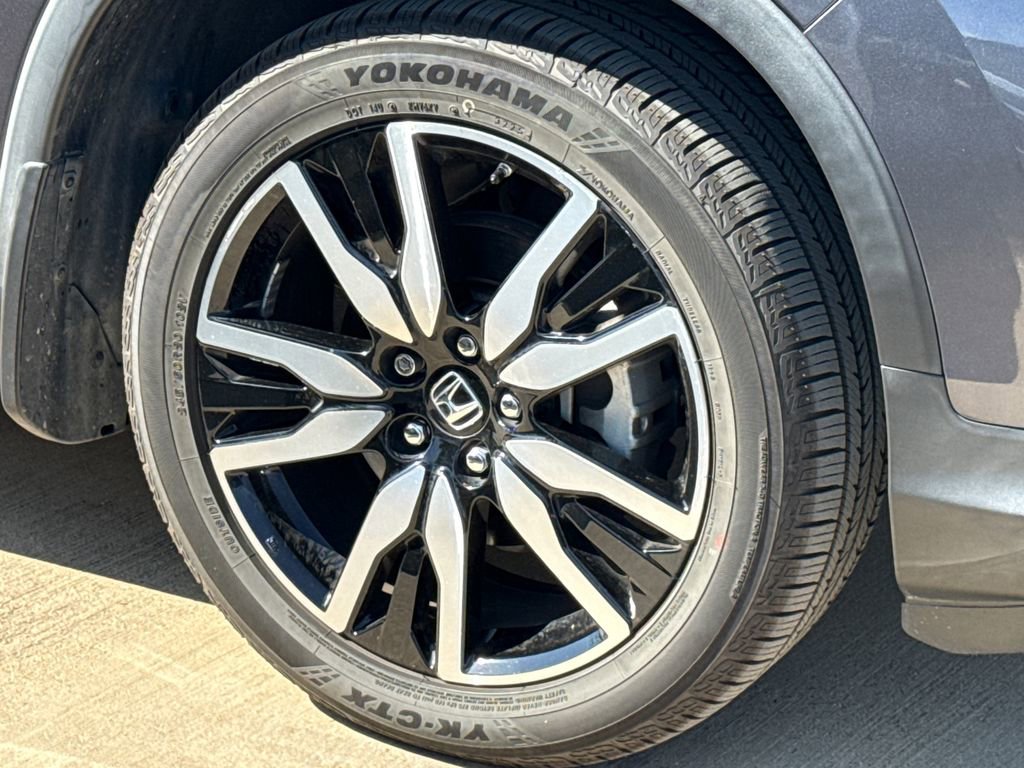 Certified 2022 Honda Pilot Touring image 6