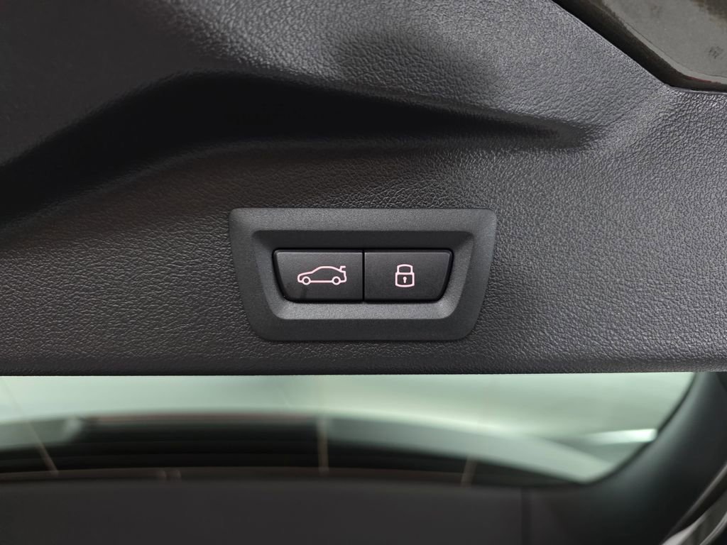 New 2026 BMW X5 xDrive40i w/ M Sport Package image 13