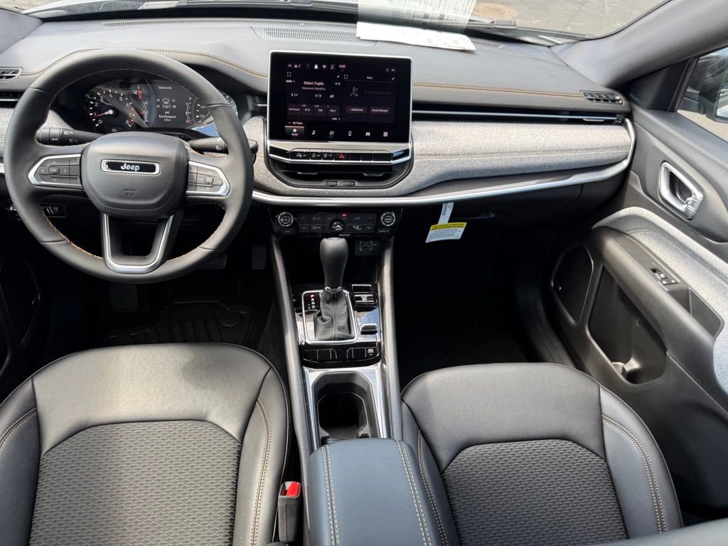 New 2026 Jeep Compass Latitude AWD/4WD image 37