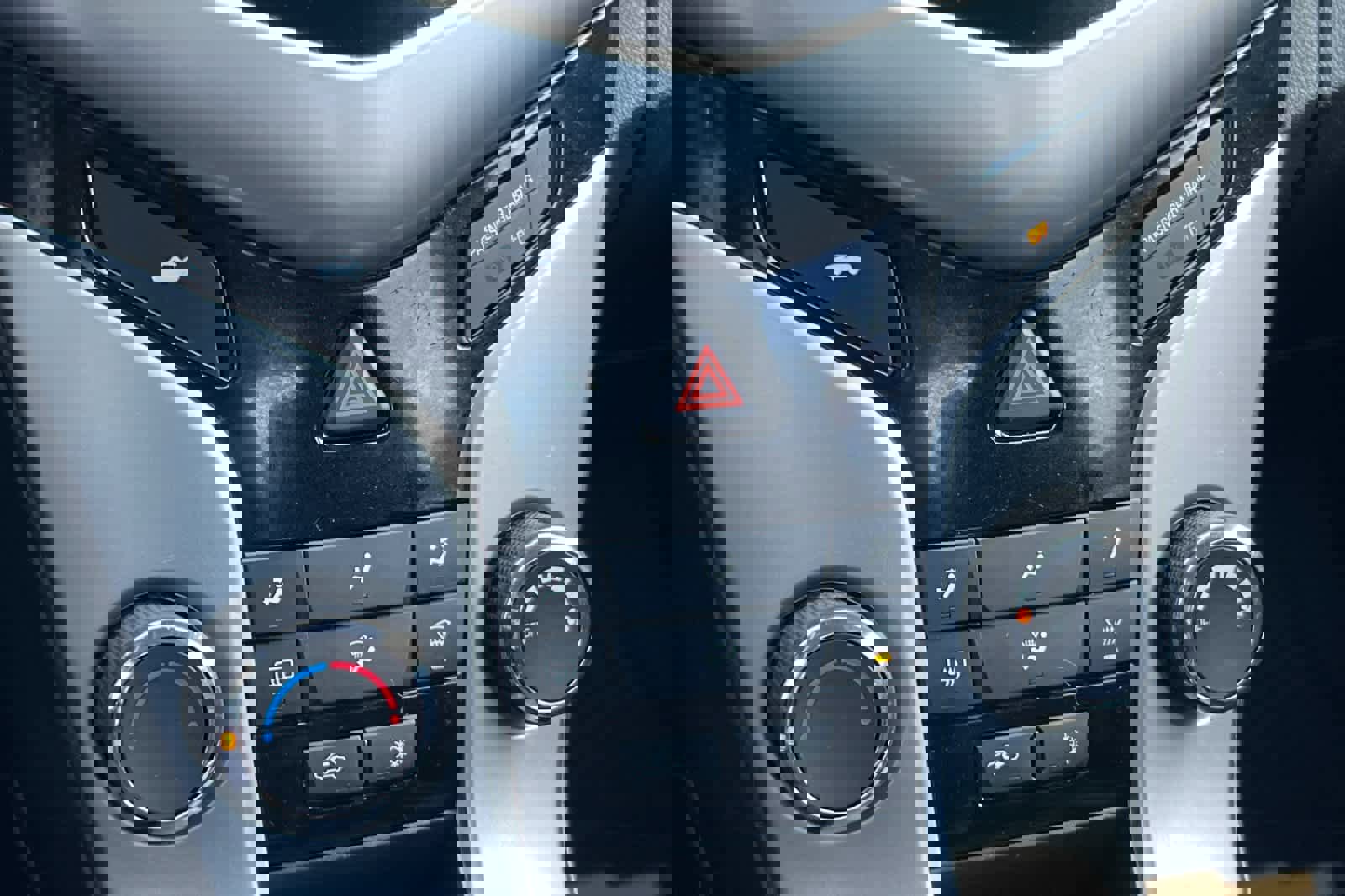 Used 2015 Chevrolet Cruze LT w/ Technology Package image 20