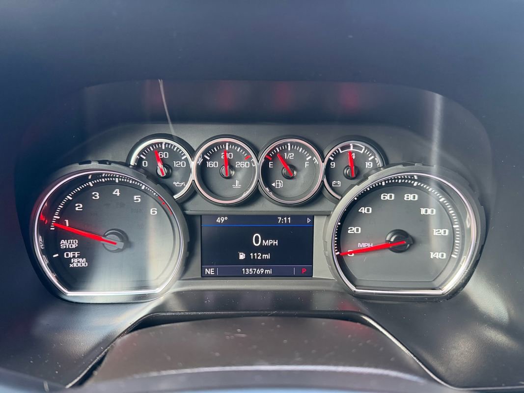Used 2021 Chevrolet Suburban LT RWD image 19