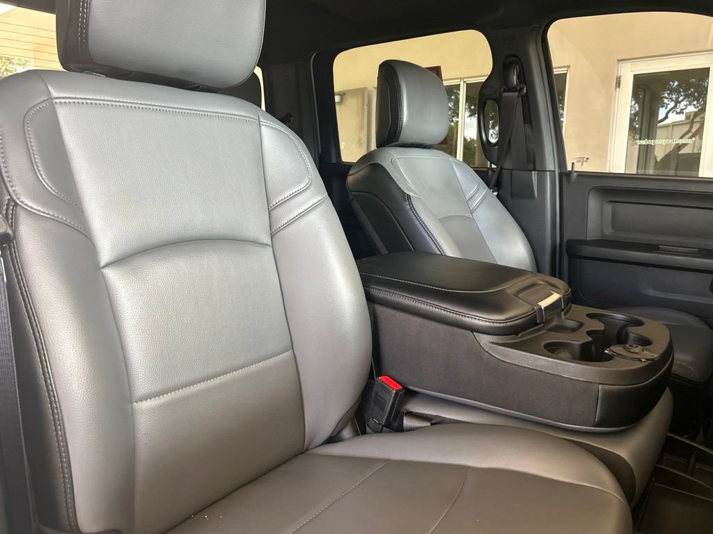 Used 2025 RAM 2500 Tradesman w/ Chrome Appearance Group AWD/4WD image 24