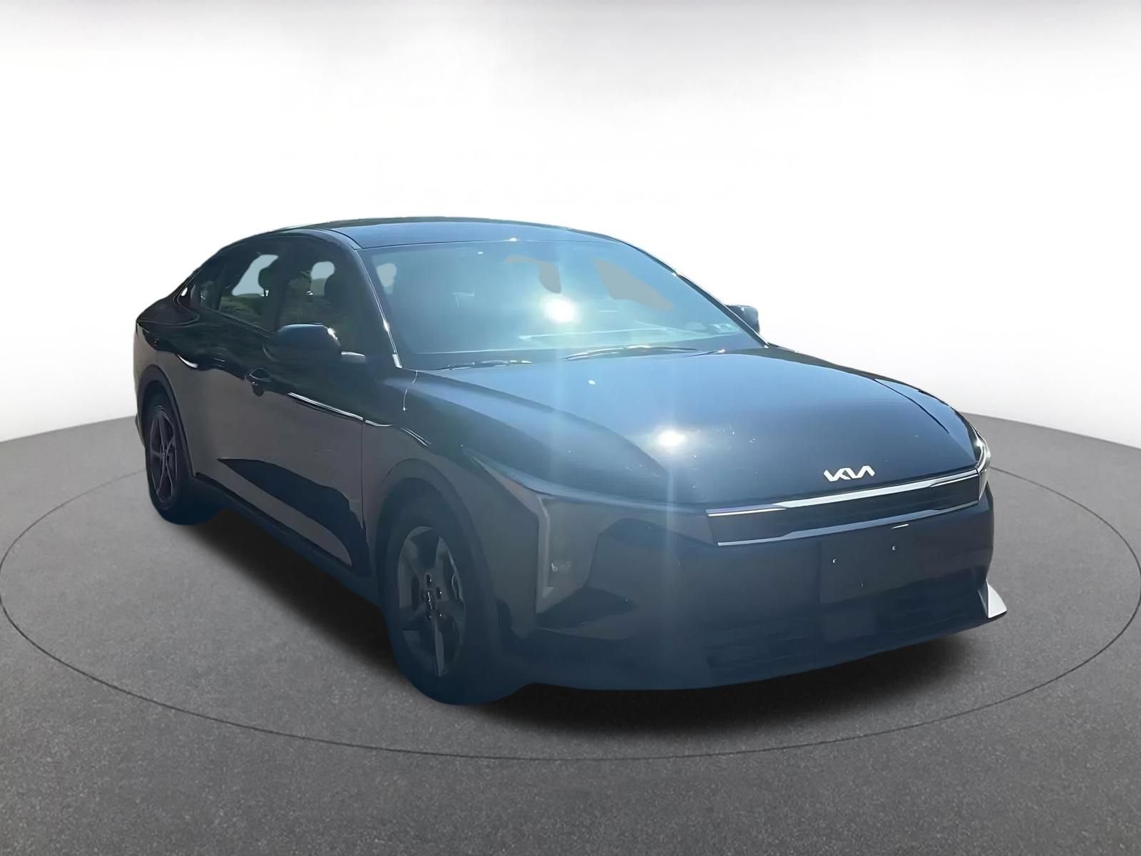 Used 2025 Kia K4 FWD image 3