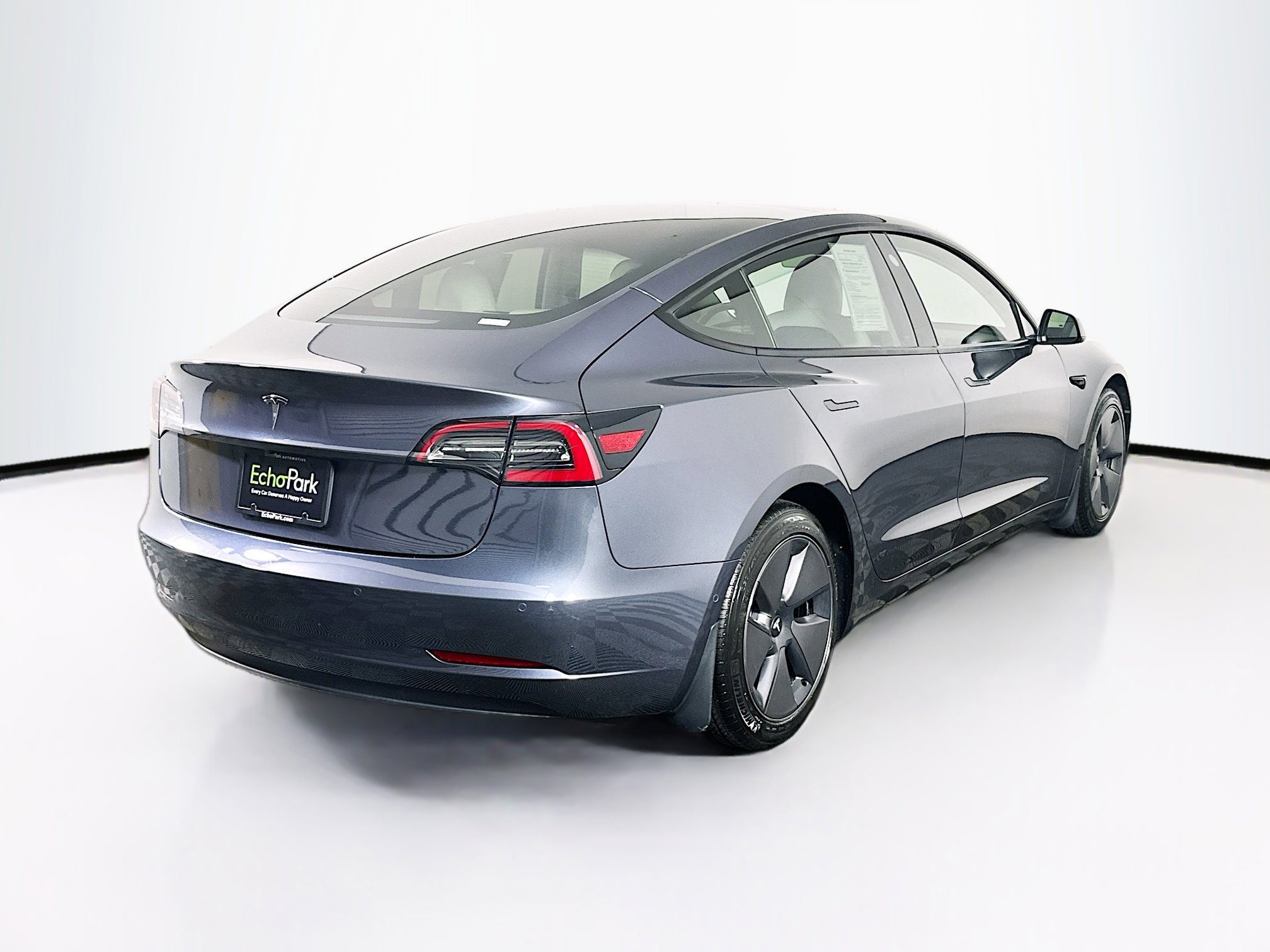 Used 2021 Tesla Model 3 Standard Range Plus image 9