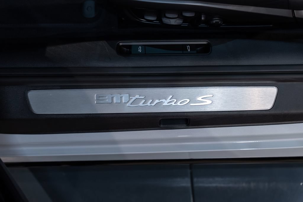 Used 2025 Porsche 911 Turbo AWD/4WD image 30