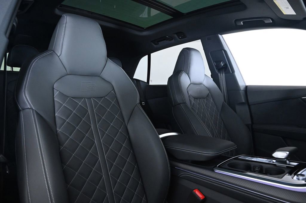New 2026 Audi SQ8 Premium Plus image 15