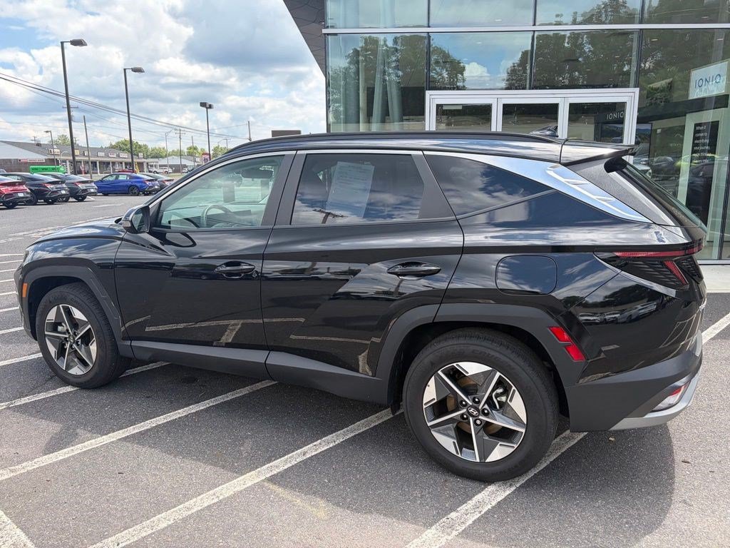 Certified 2025 Hyundai Tucson SEL AWD/4WD image 12
