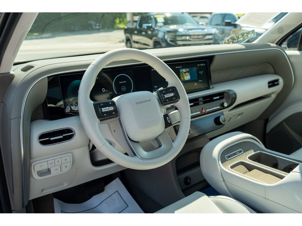 Used 2026 Hyundai Palisade SEL Premium FWD image 11