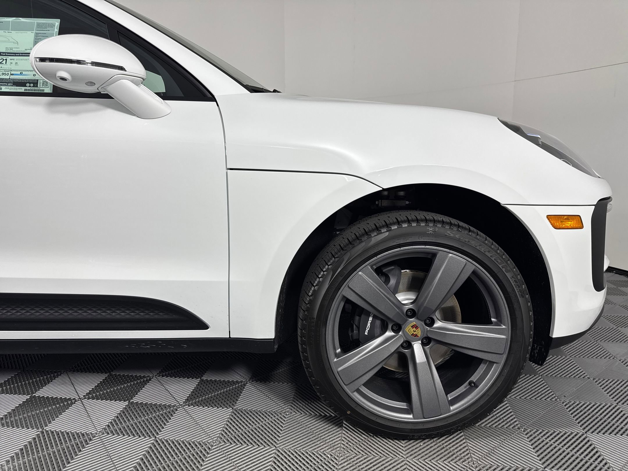 Certified 2026 Porsche Macan image 11