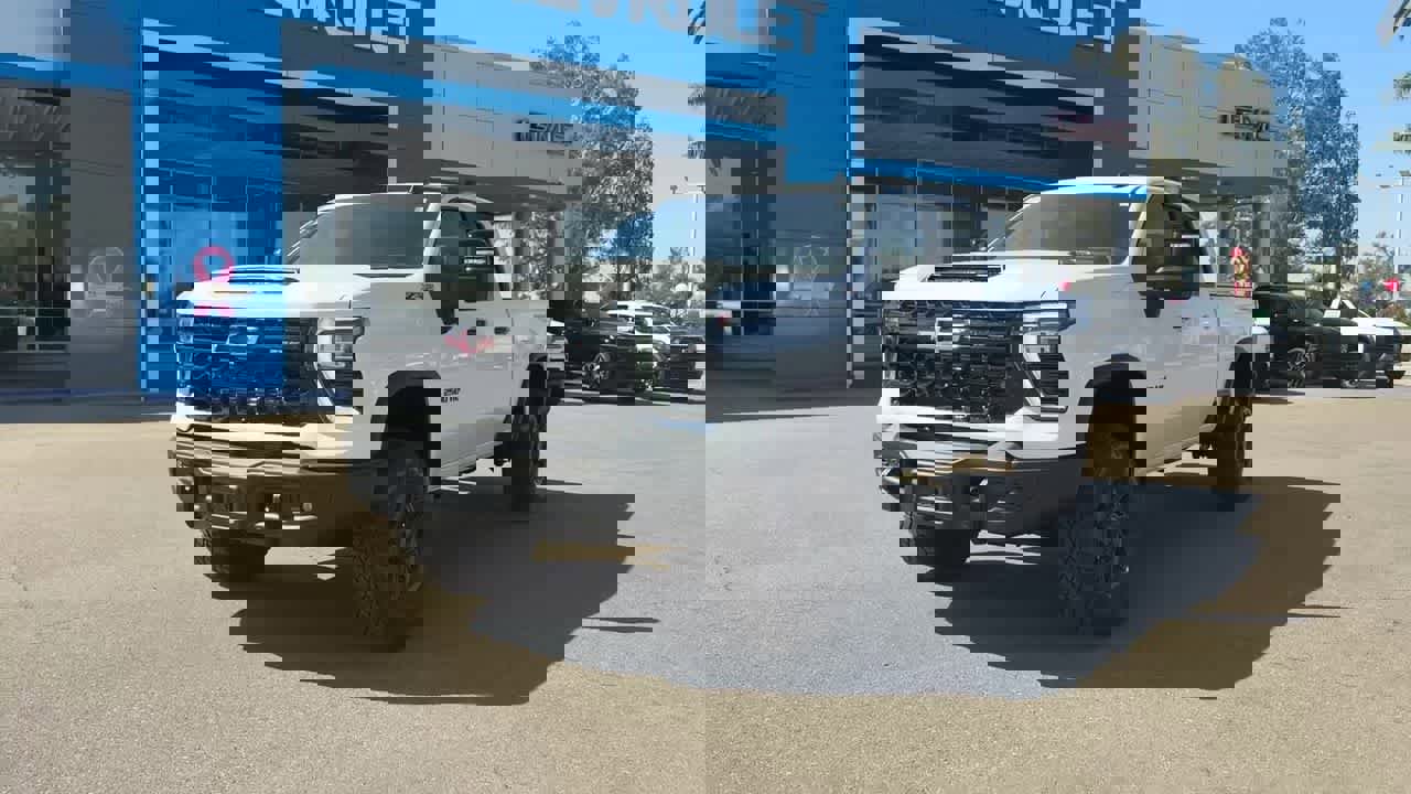 New 2025 Chevrolet Silverado 2500 ZR2 w/ ZR2 Bison Edition image 3
