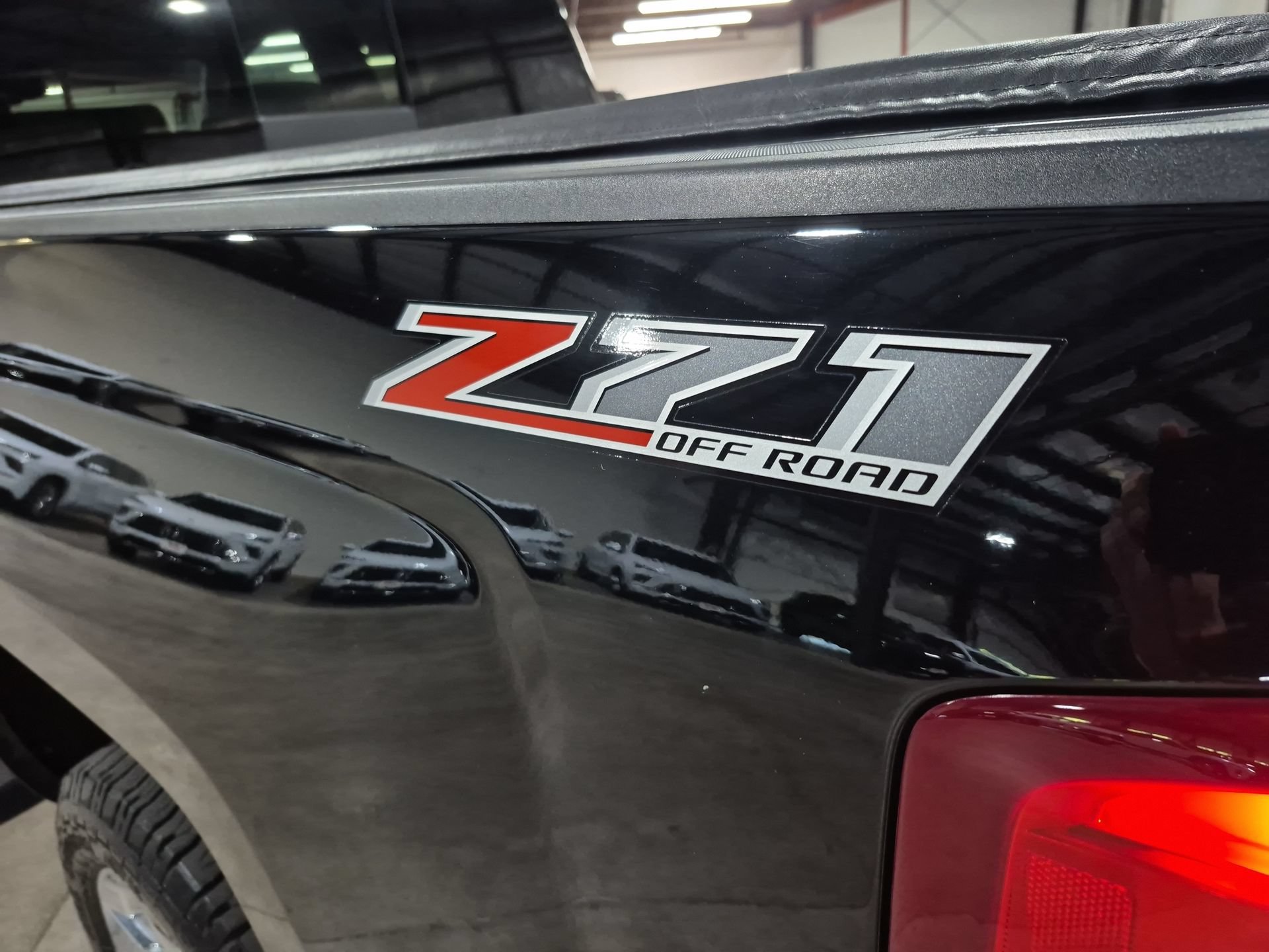 Certified 2017 Chevrolet Silverado 1500 LTZ w/ Sport Package AWD/4WD image 29