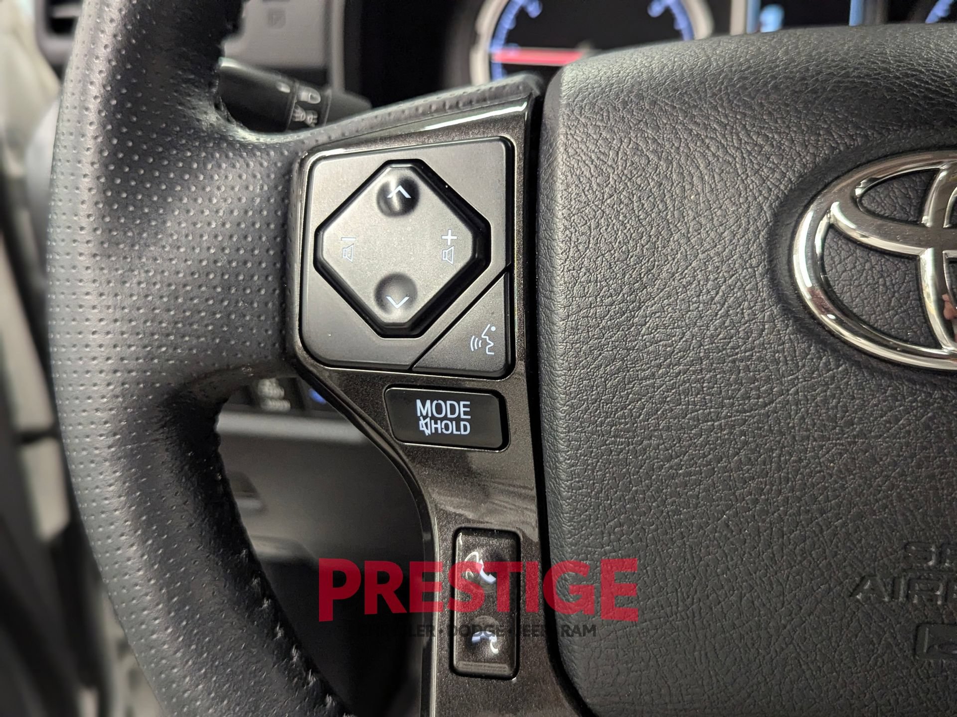 Used 2024 Toyota 4Runner TRD Off-Road Premium w/ Moonroof Package AWD/4WD image 17