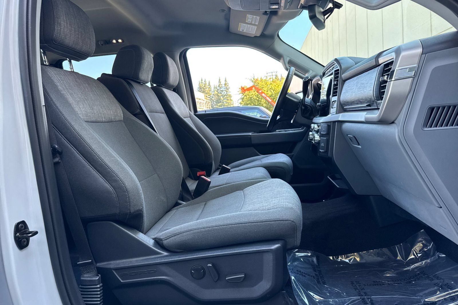 Used 2021 Ford F150 XLT w/ Equipment Group 302A High AWD/4WD image 15