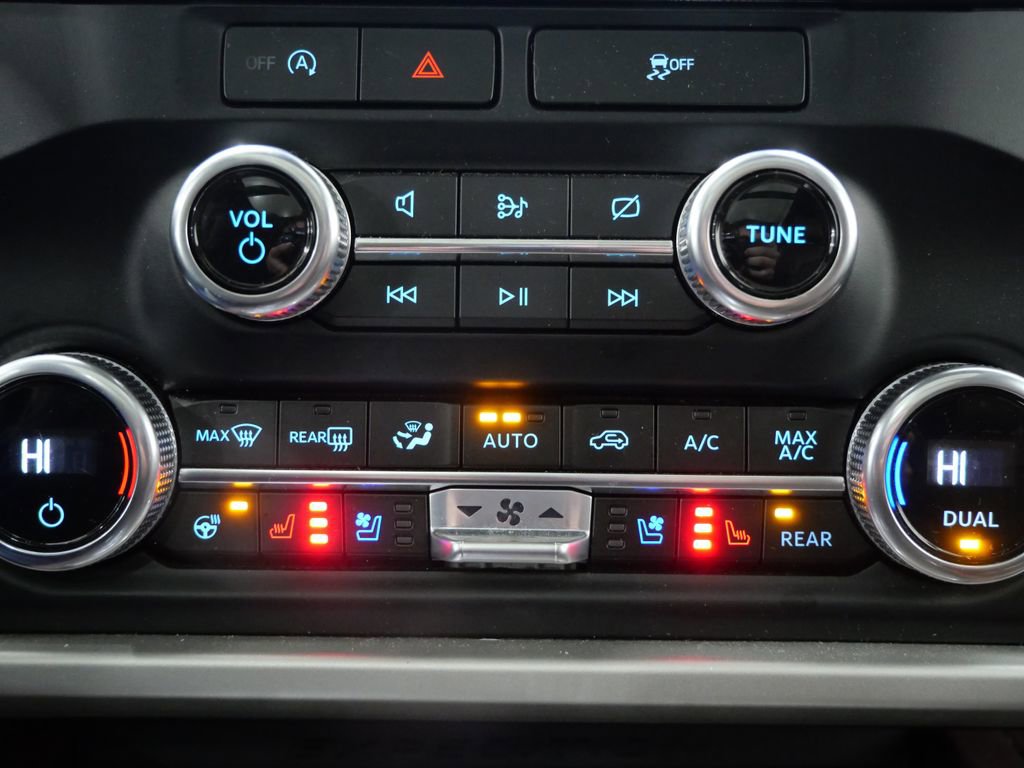Used 2023 Ford Expedition Limited image 20