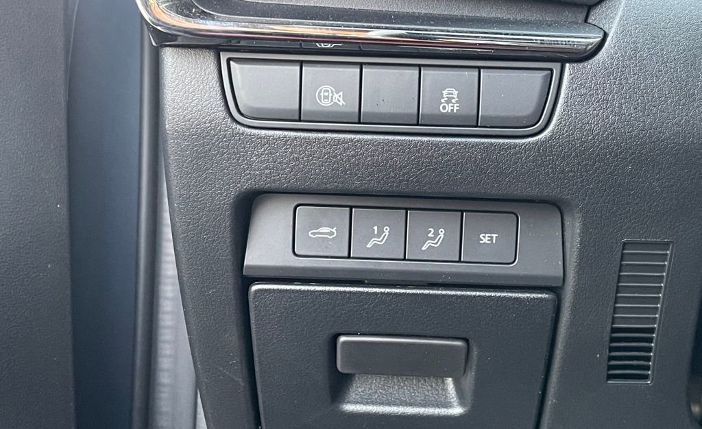 Used 2025 MAZDA MAZDA3 s image 17