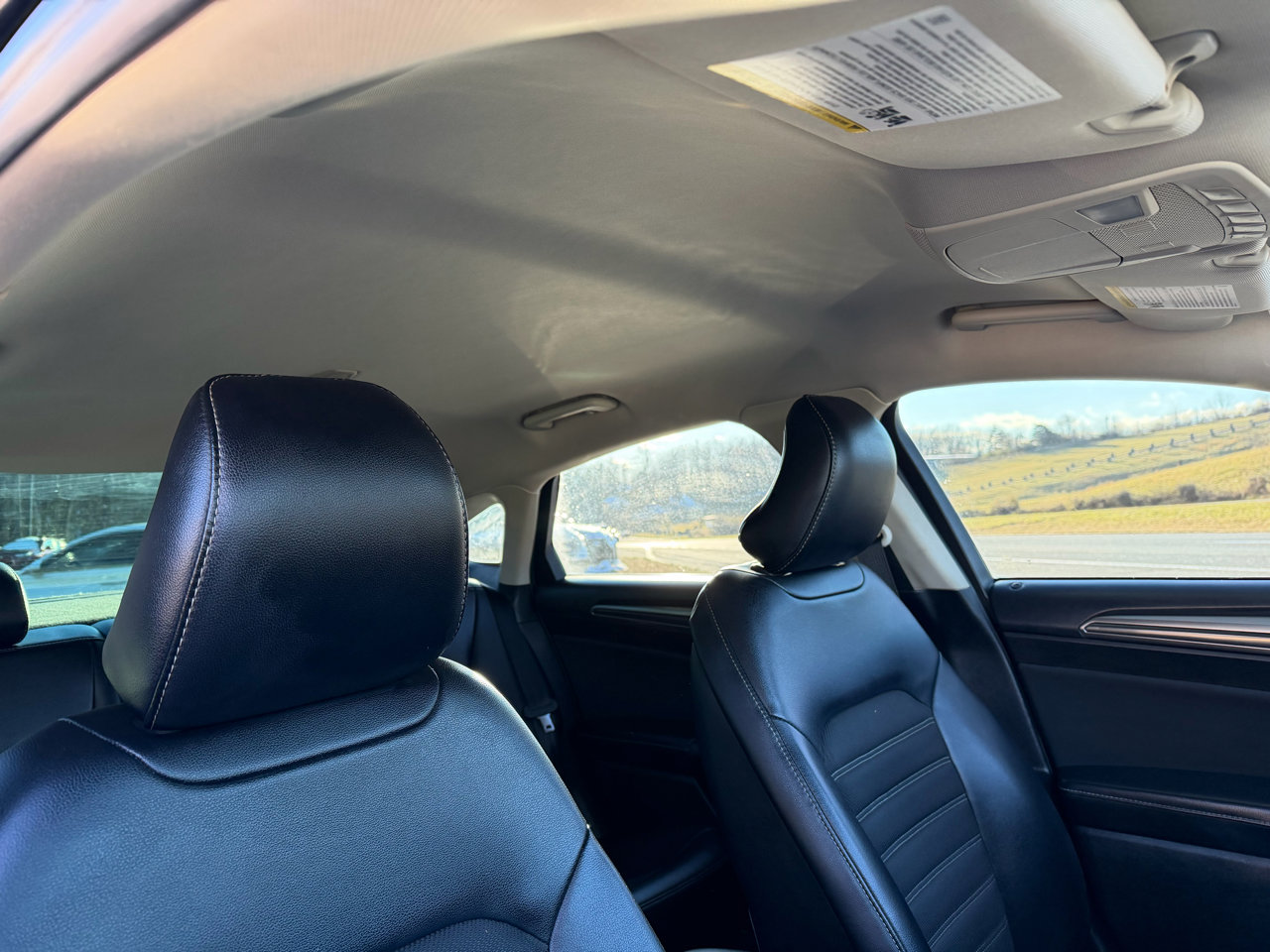 Used 2017 Ford Fusion SE w/ Equipment Group 201A image 22