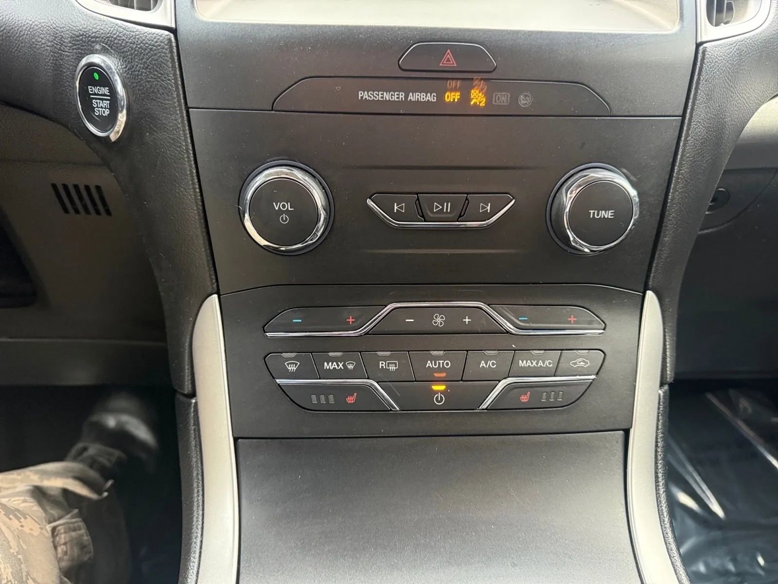 Used 2019 Ford Edge SEL w/ Equipment Group 201A image 23