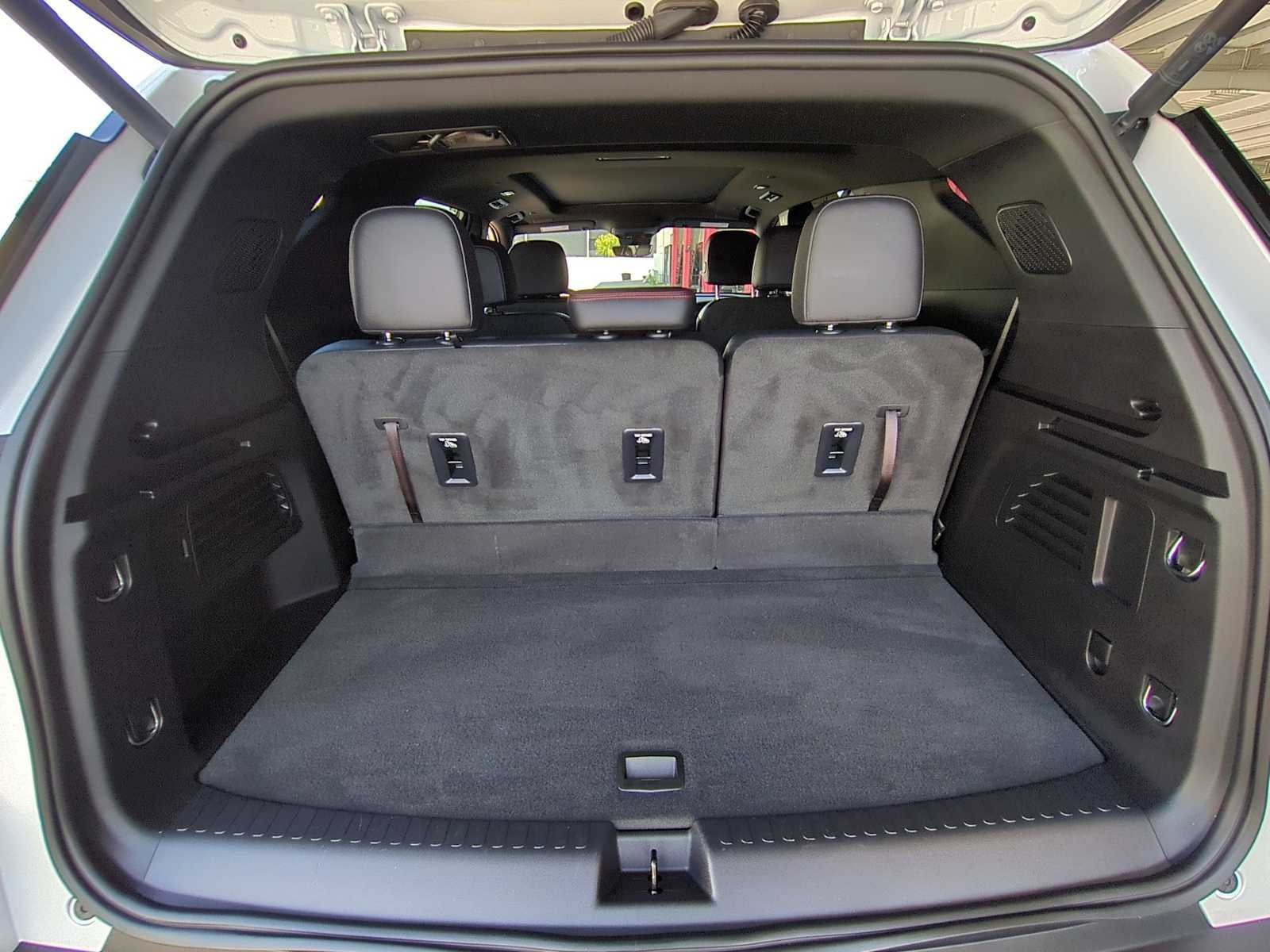 Used 2024 Chevrolet Traverse Z71 w/ Enhanced Driving Package AWD/4WD image 26