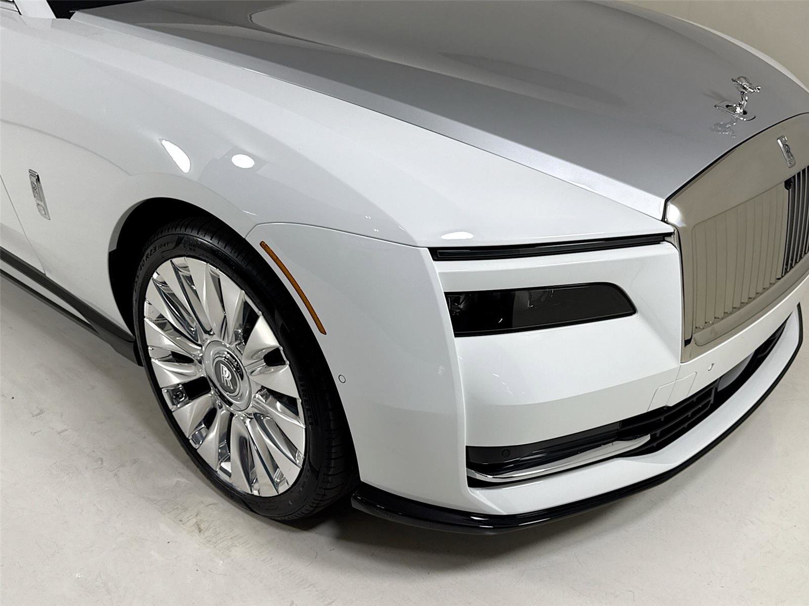 Used 2024 Rolls-Royce Spectre w/ Spectre Launch Package AWD/4WD image 33