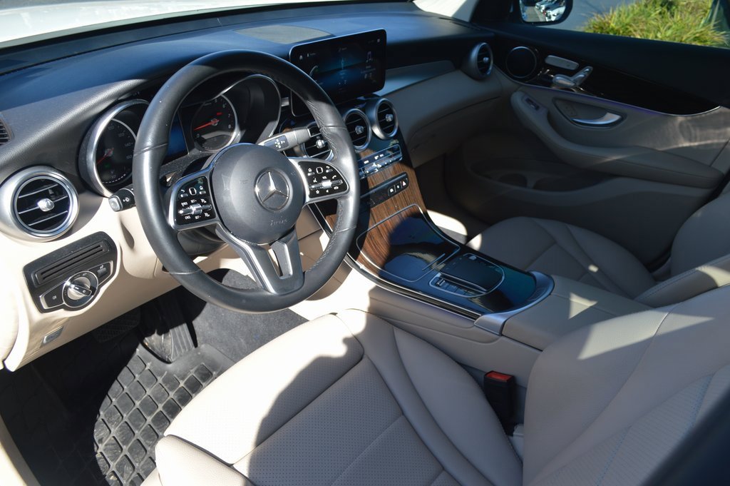 Used 2022 Mercedes-Benz GLC 300 image 4