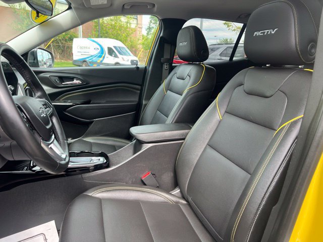 Used 2025 Chevrolet Trax ACTIV w/ Sunroof Package FWD image 19