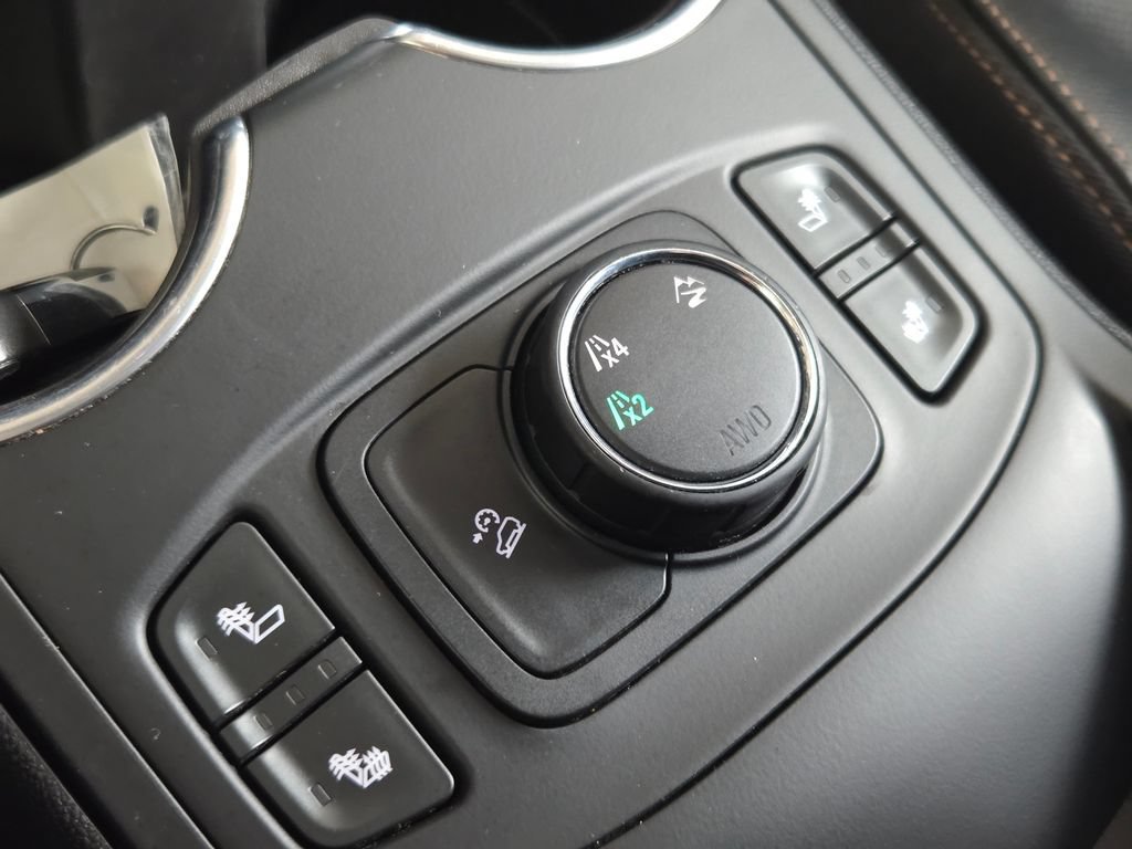 Used 2019 GMC Terrain SLT w/ Preferred Package AWD/4WD image 10