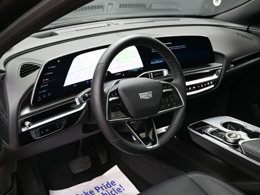 Used 2024 Cadillac Lyriq Tech RWD image 17