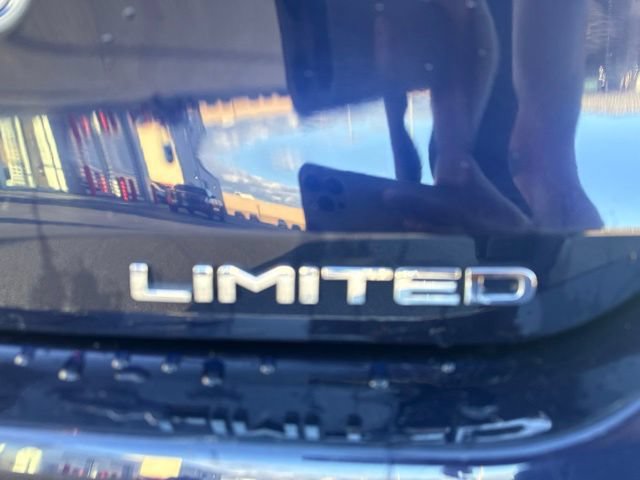 Used 2022 Toyota Highlander Limited AWD/4WD image 8
