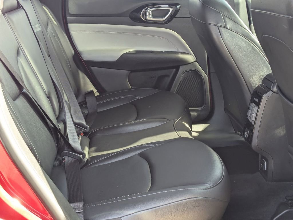 Used 2025 Jeep Compass Limited image 29