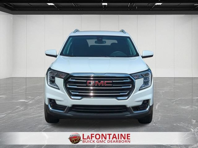 Used 2023 GMC Terrain SLT w/ LPO, Floor Liner Package AWD/4WD image 3
