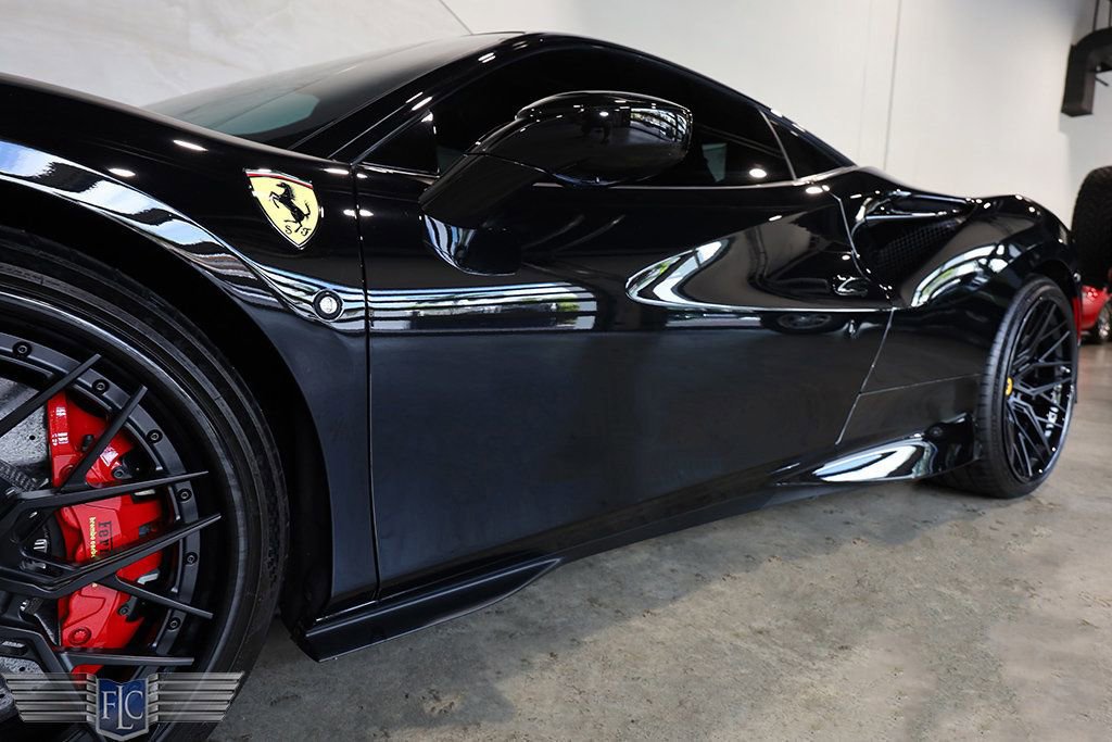 Used 2020 Ferrari F8 Tributo image 11