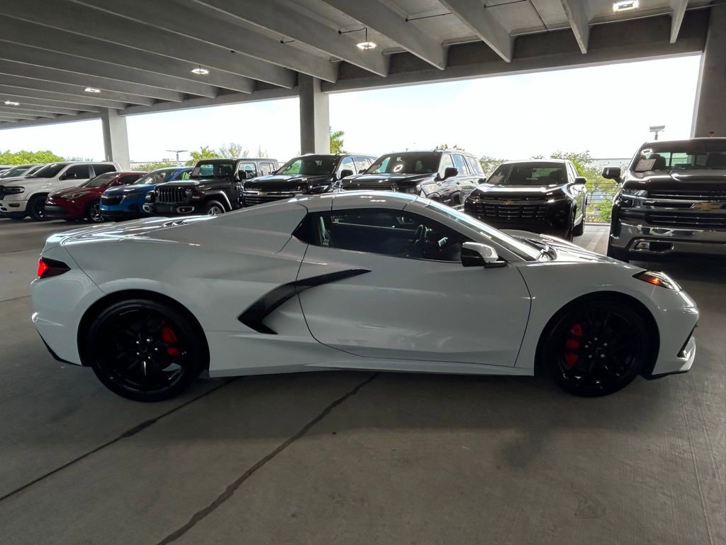 Used 2024 Chevrolet Corvette Stingray Premium Conv w/ Battery Protection Package image 13