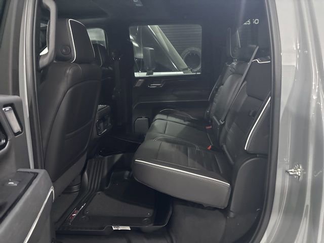 Used 2025 GMC Sierra 2500 AT4X image 27