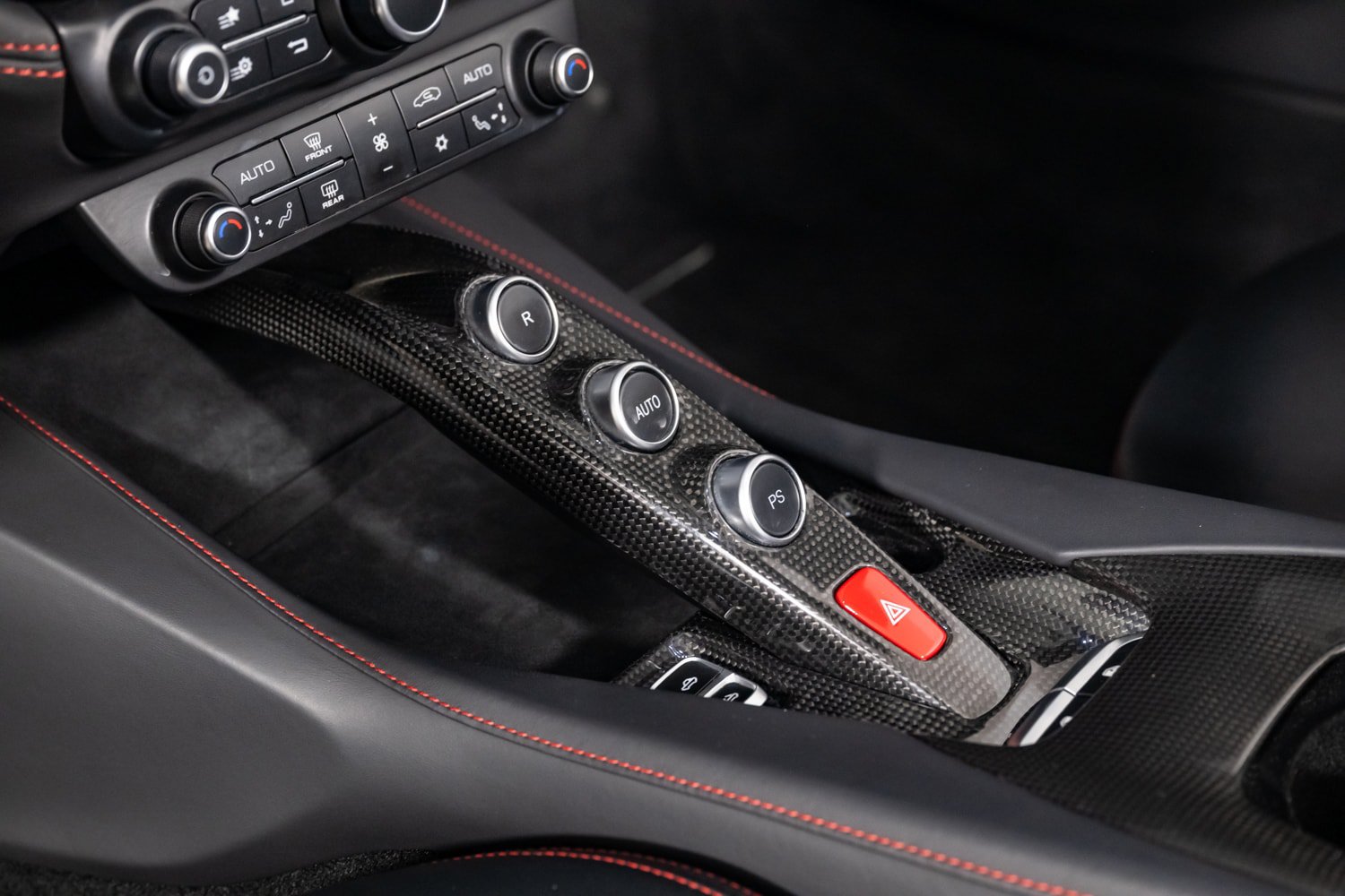 Used 2019 Ferrari Portofino RWD image 48