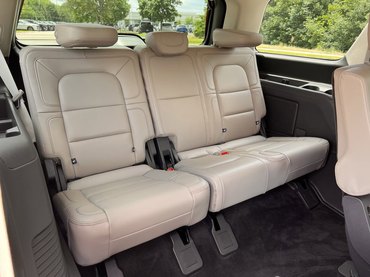 Used 2024 Lincoln Navigator Premiere AWD/4WD image 29