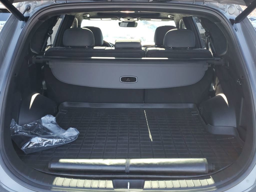 Used 2023 Hyundai Santa Fe Calligraphy image 7