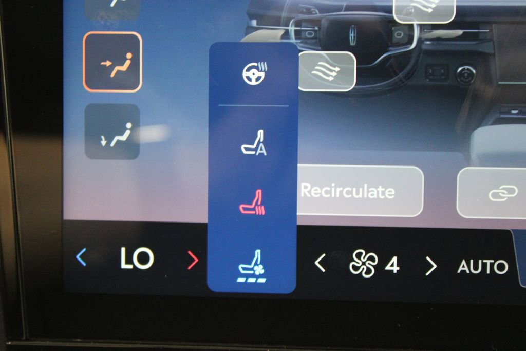 New 2026 Lincoln Navigator Reserve AWD/4WD image 49