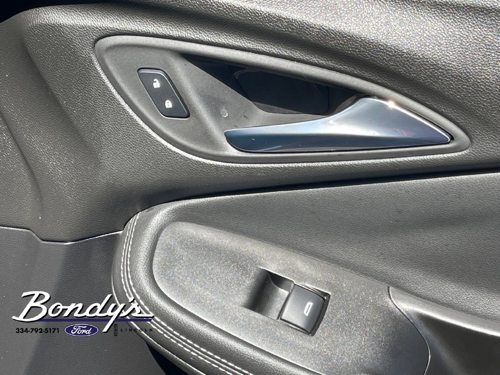 Used 2023 Buick Encore GX Select FWD image 19