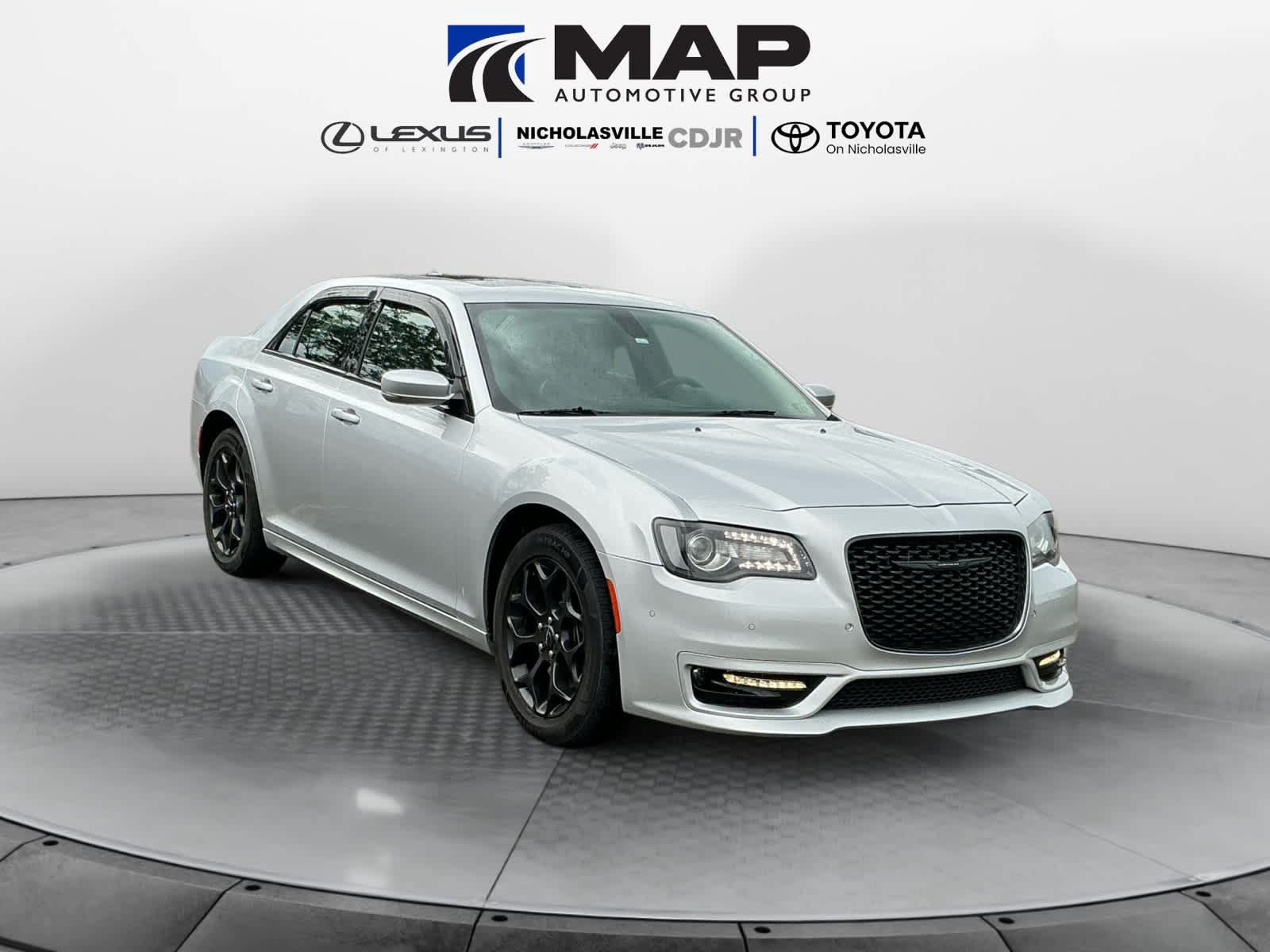 Used 2021 Chrysler 300 Touring L w/ Popular Equipment Group AWD/4WD image 7