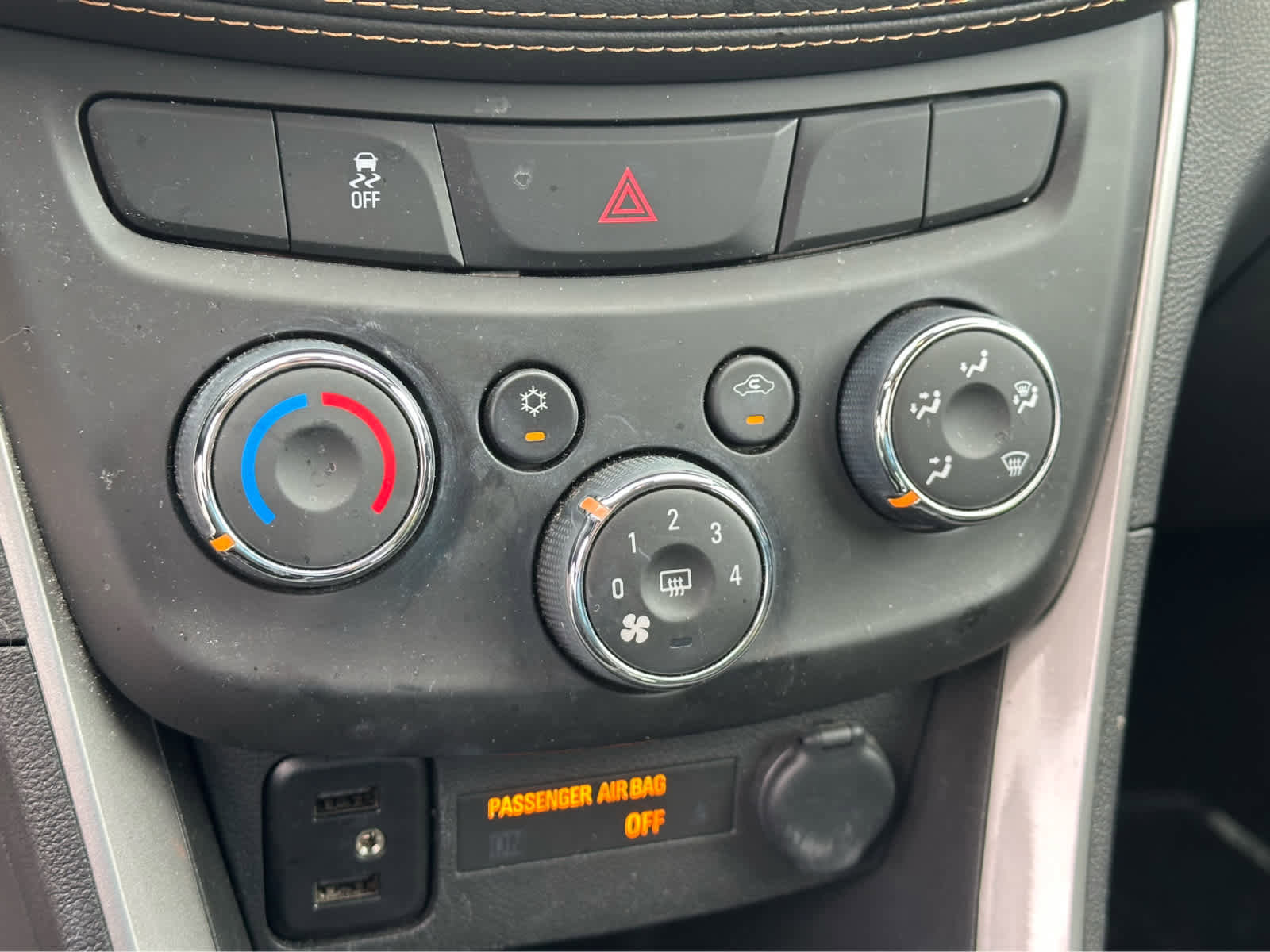 Used 2022 Chevrolet Trax LT w/ Sport Edition image 16