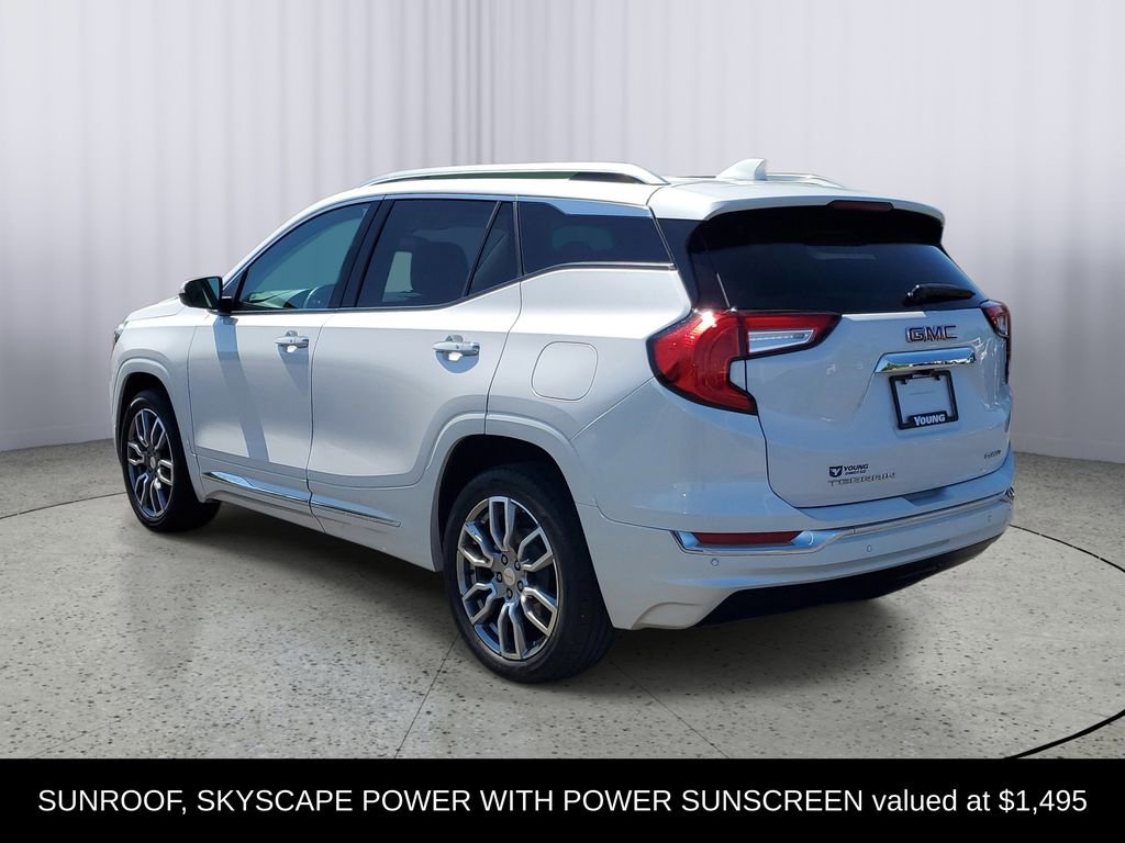 Used 2022 GMC Terrain Denali w/ Denali Premium Package AWD/4WD image 5