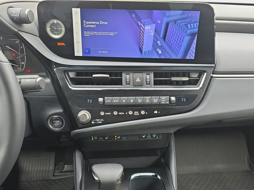 Used 2025 Lexus ES 300h w/ Premium Package FWD image 22