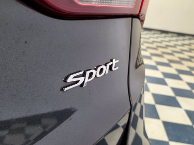 Used 2017 Hyundai Santa Fe Sport FWD image 18