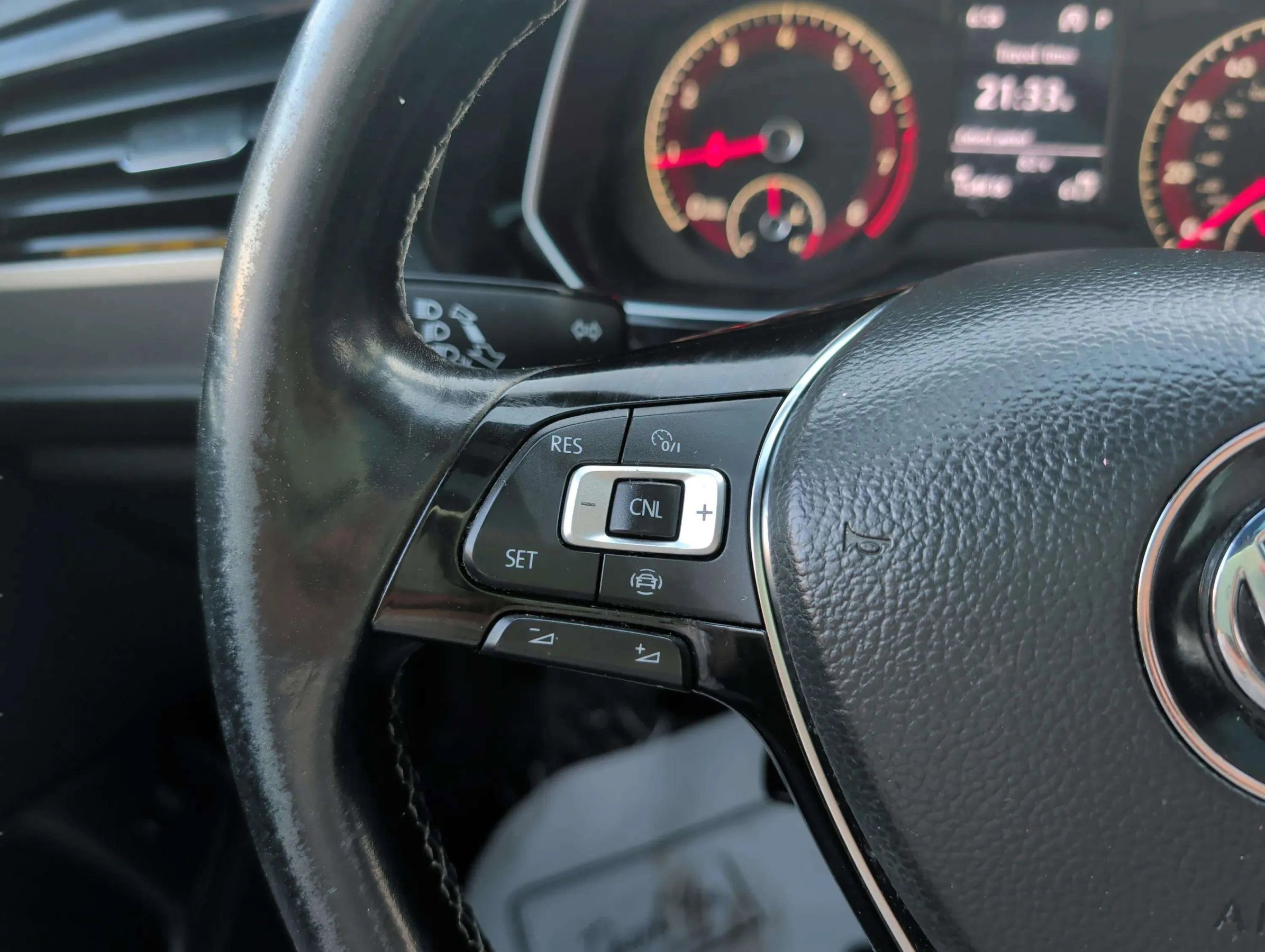 Used 2019 Volkswagen Jetta R-Line FWD image 23